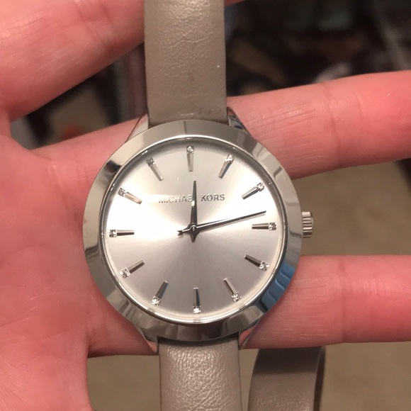 MK watch - Picture 1 of 3